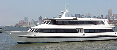 NY charter yacht 110 port